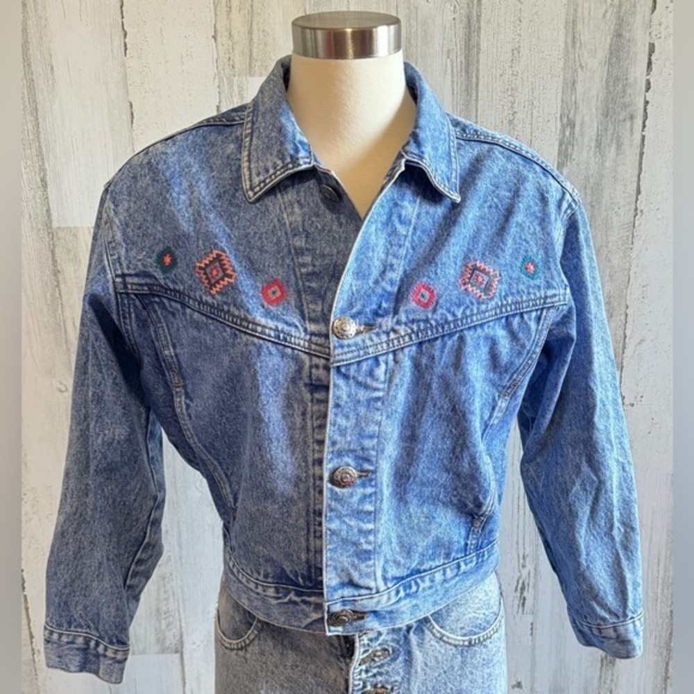Vintage‎ Cropped Embroidered Denim Jacket Southwestern Boho Medium